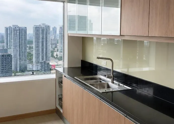 Apartment 2br Malate Bayview Mansion High Level Seaview 33b Manila